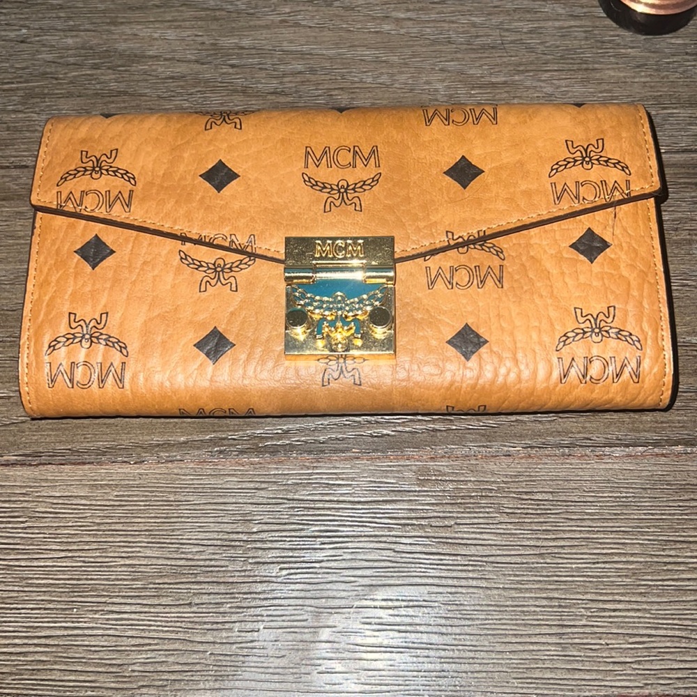 MCM Wallet Crossbody